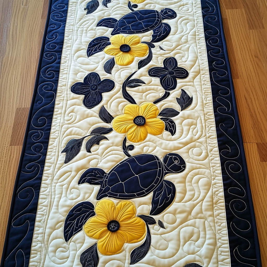 Hawaiian Turtle DAI040225463 Quilted Table Runner