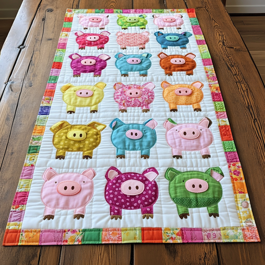 Pig DAI221024292 Quilted Table Runner