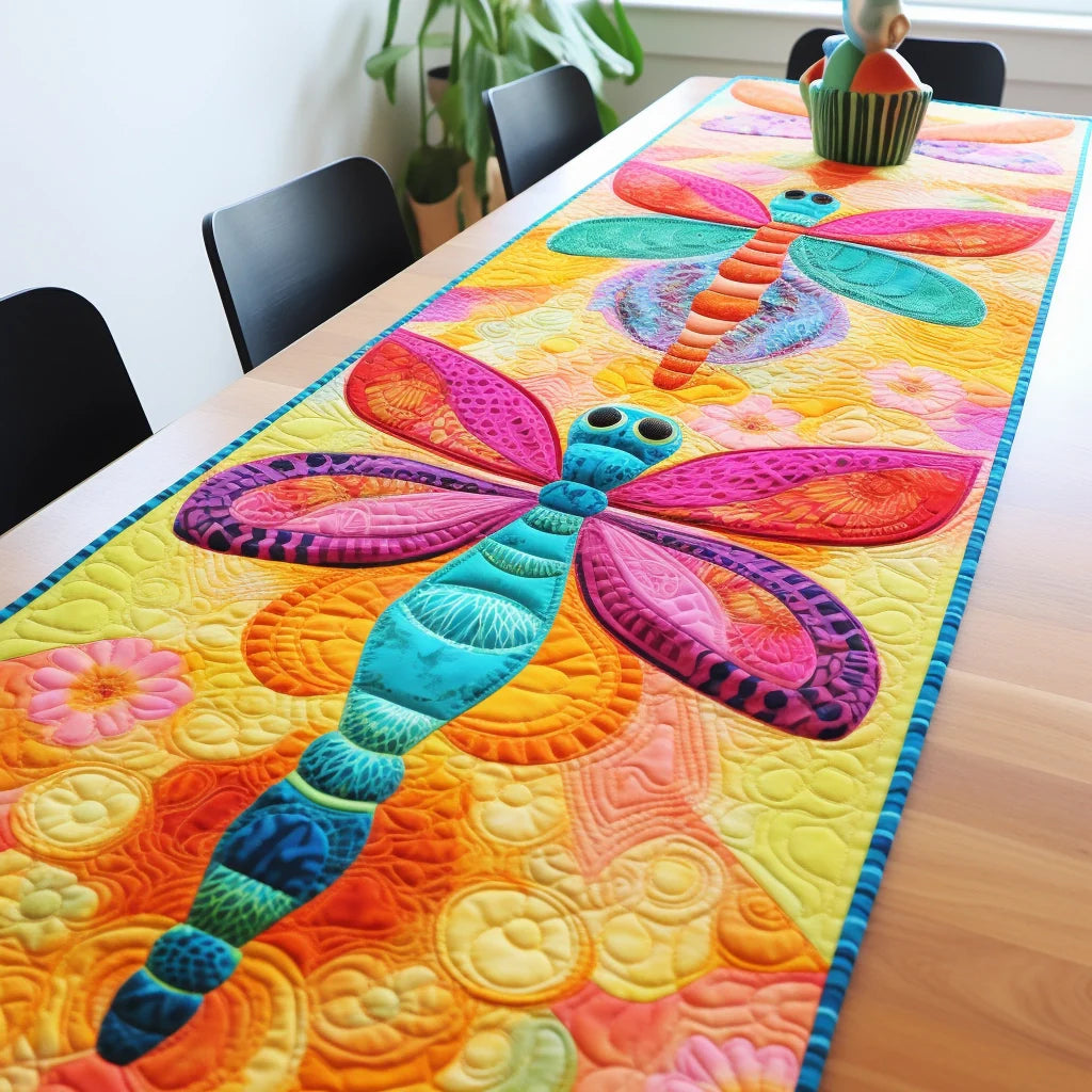 Dragonfly TAI261223103 Quilted Table Runner