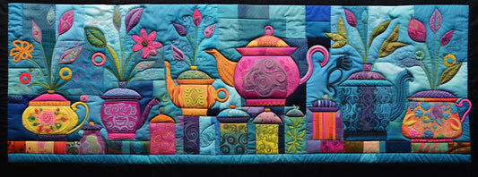 Teapot TAI020324028 Quilted Table Runner