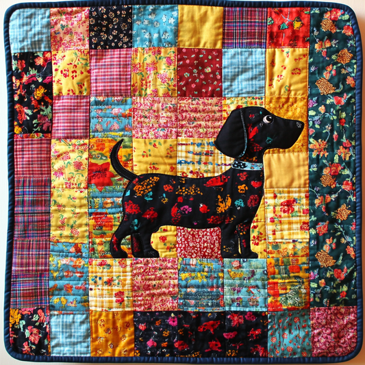 Dachshund DAI130824090 Quilt Blanket