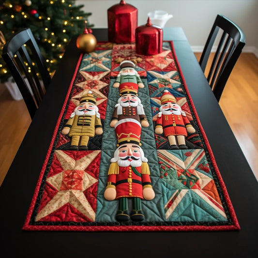 Nutcracker TAI060123146 Quilted Table Runner