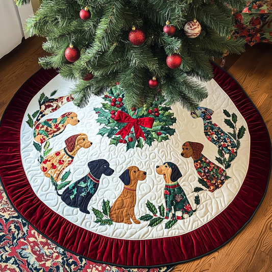 Dachshund TAI041024189 Quilted Tree Skirt