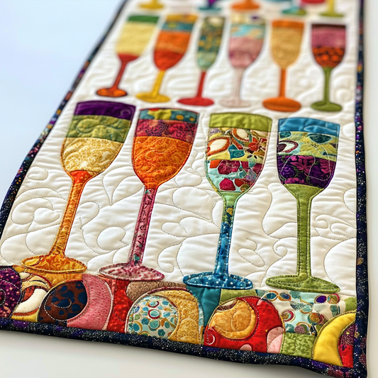 Wine Glass DAI040225467 Quilted Table Runner